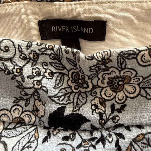 River Island Dresses & Skirts - Elegant Blue,Black and Cream Patterned Pencil Skirt